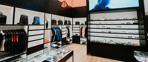 Apparel, luxury & accessories